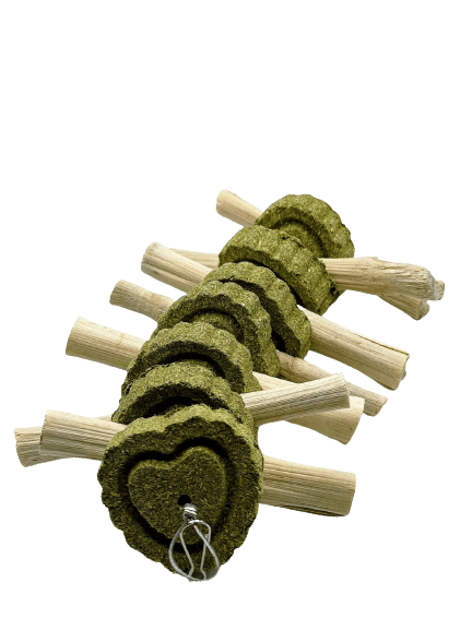 Timothy Hay Hanging Heart-Shaped Cake and Bamboo Sticks Treat For Rabbit, Hamsters, Guinea Pigs, Chinchillas & Small Rodents