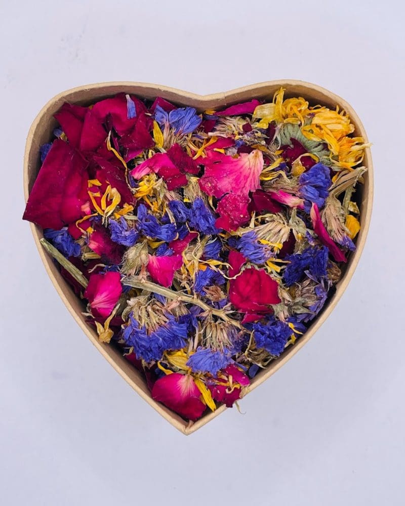 Valentine's Day Premium Forage Mix Treat For Rabbit, Hamsters, Guinea Pigs, Chinchillas & Small Rodents