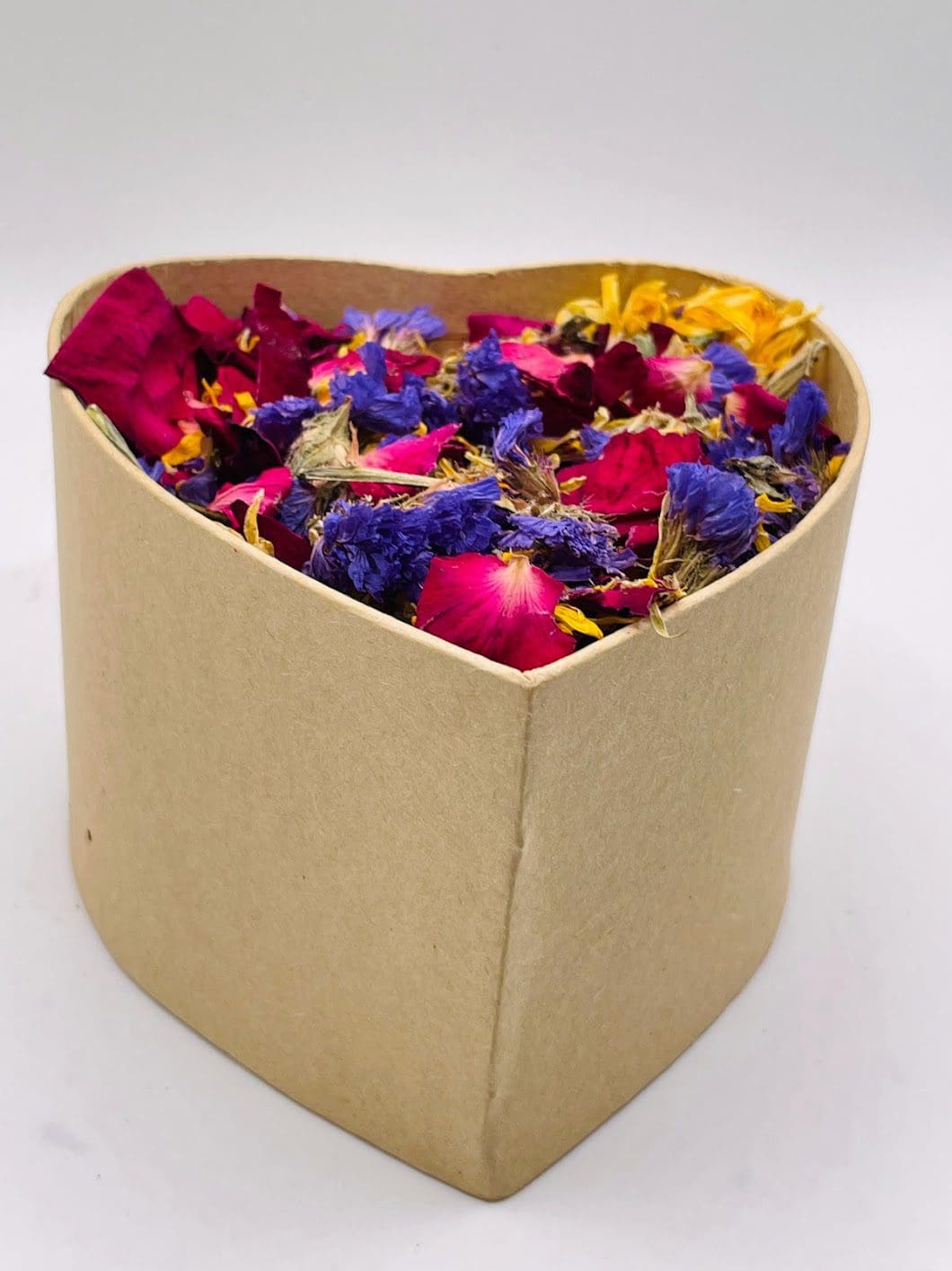 Valentine's Day Premium Forage Mix Treat For Rabbit, Hamsters, Guinea Pigs, Chinchillas & Small Rodents - Image 8