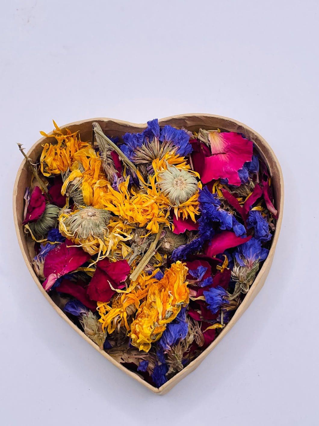 Valentine's Day Premium Forage Mix Treat For Rabbit, Hamsters, Guinea Pigs, Chinchillas & Small Rodents - Image 7