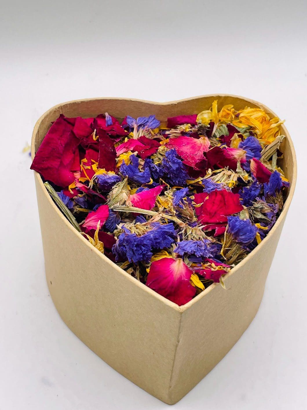 Valentine's Day Premium Forage Mix Treat For Rabbit, Hamsters, Guinea Pigs, Chinchillas & Small Rodents - Image 13