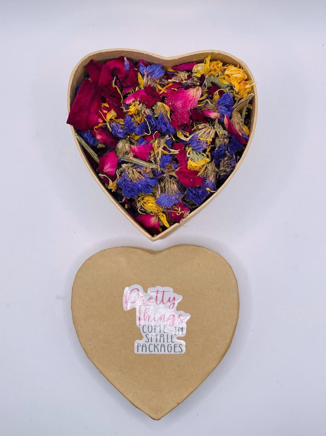 Valentine's Day Premium Forage Mix Treat For Rabbit, Hamsters, Guinea Pigs, Chinchillas & Small Rodents - Image 12