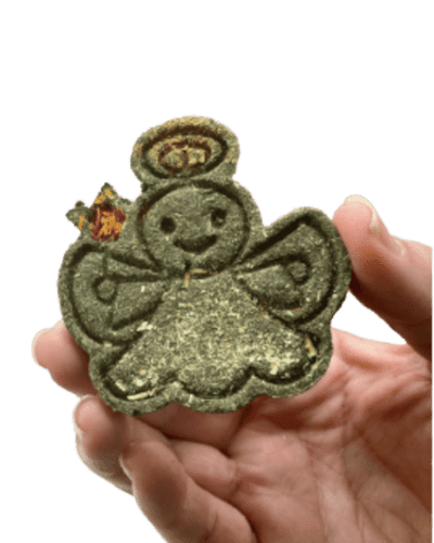 2 Pack TImothy Hay Teddy bear with Gingerbread Man and Angel Figure Treats for Rabbits, Chinchillas, Hamsters, Guinea Pigs and Small Rodents - Image 4