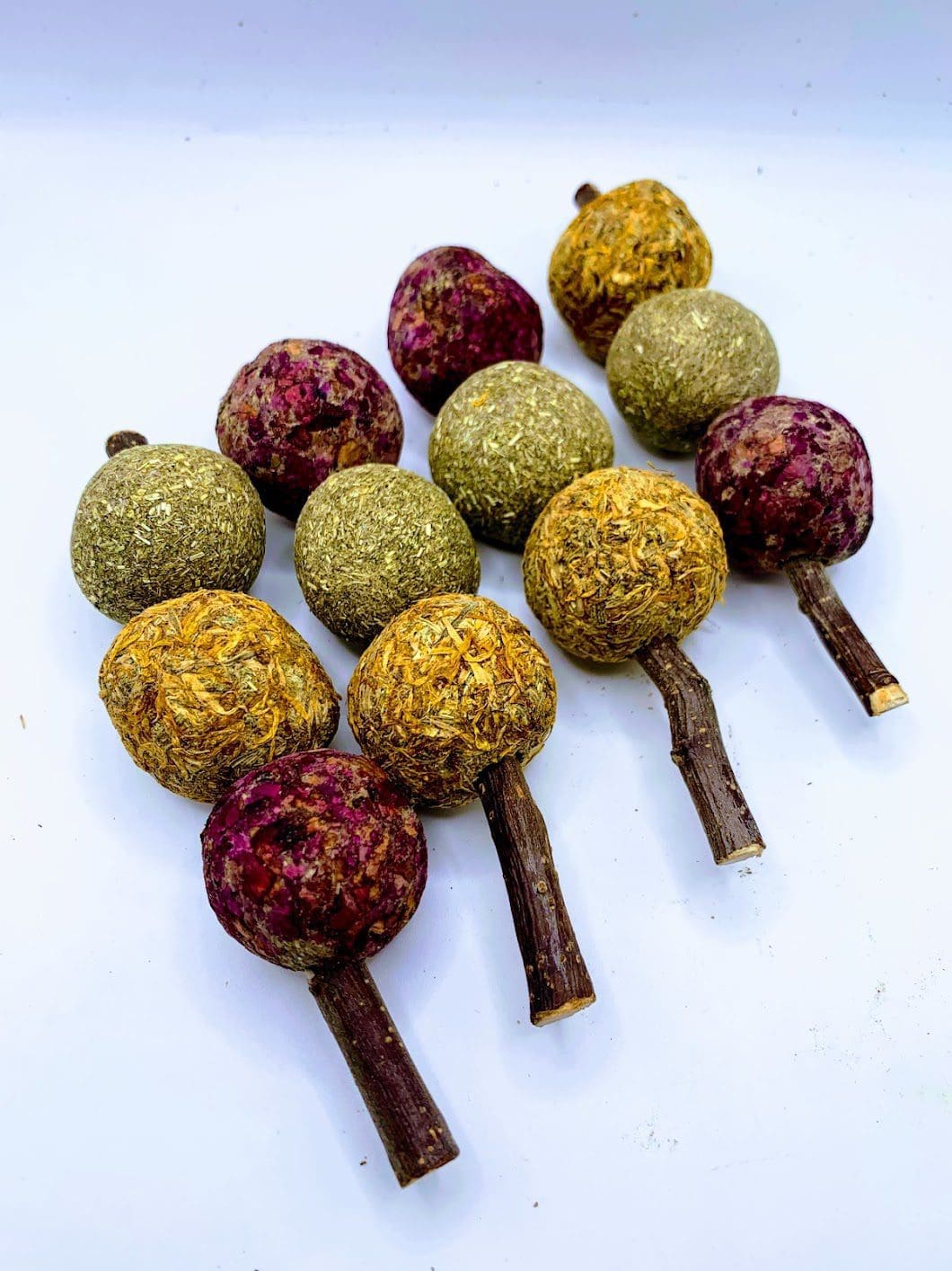 Meatball Skewer Grass Ball Lollipops Timothy Hay Treat.  Suitable for Rabbit, Hamsters, Guinea Pigs, Chinchillas & Small Rodents. - Image 7