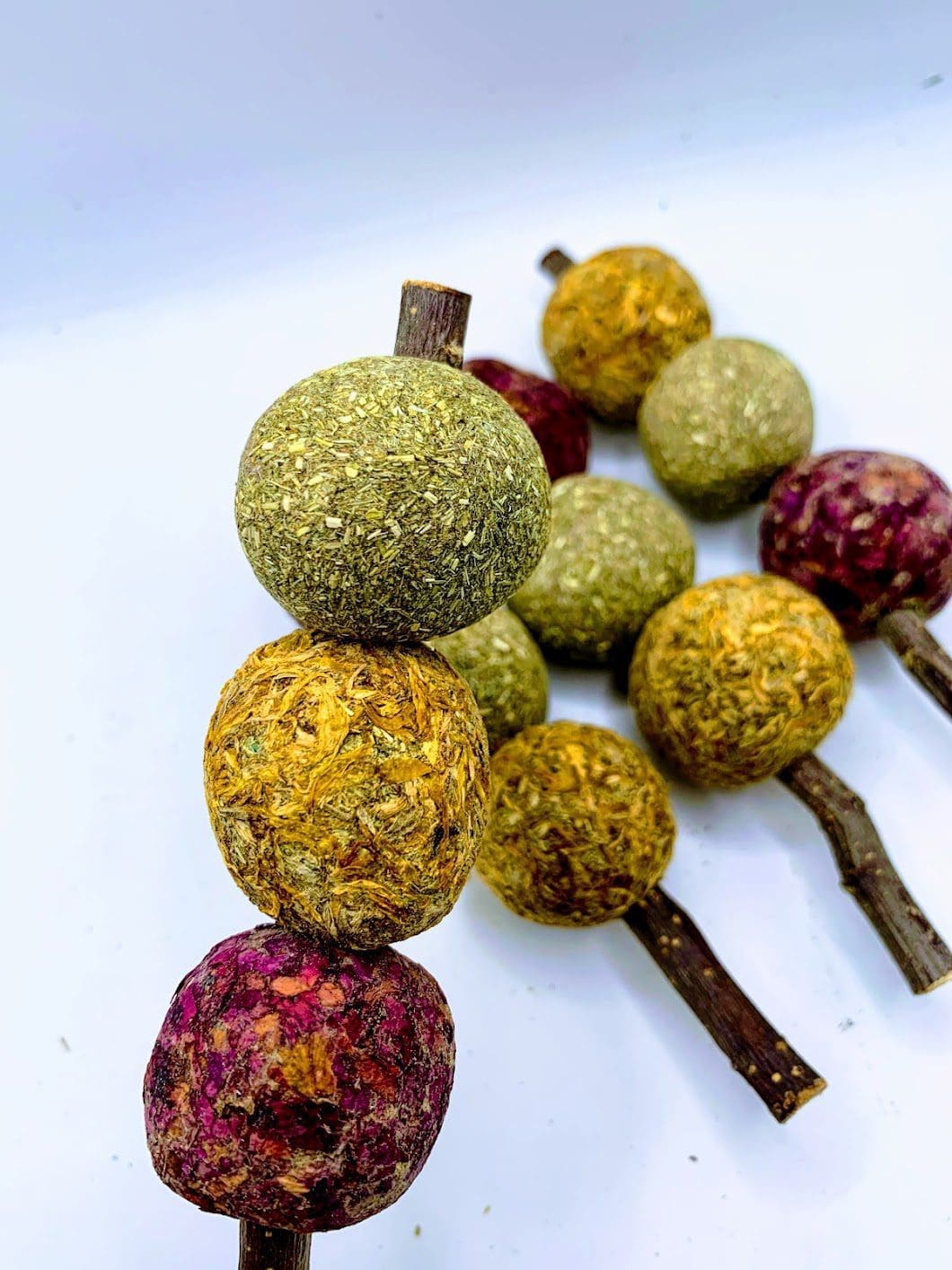 Meatball Skewer Grass Ball Lollipops Timothy Hay Treat.  Suitable for Rabbit, Hamsters, Guinea Pigs, Chinchillas & Small Rodents. - Image 3