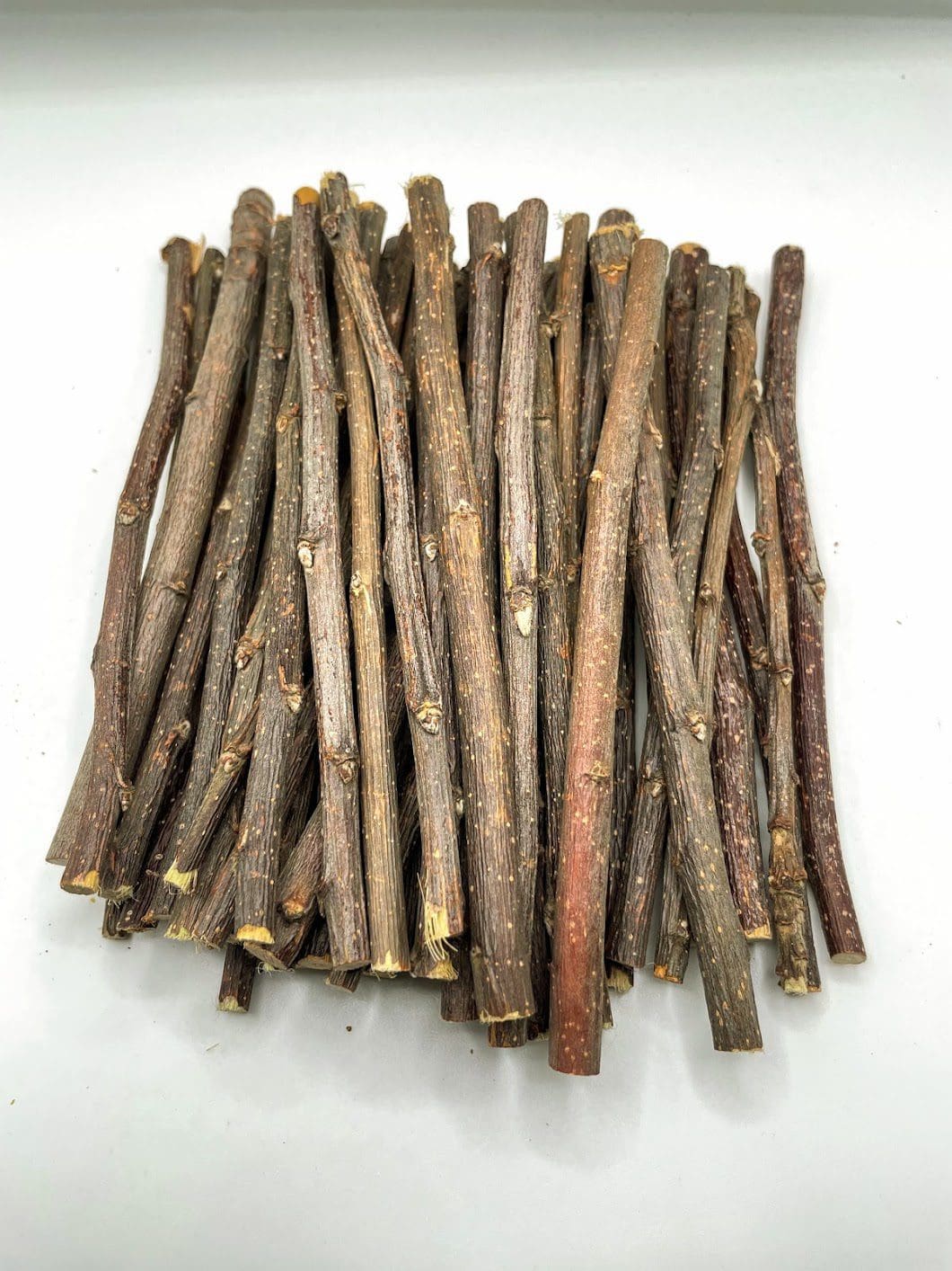 Natural Apple Sticks 200g/500g, Small Animals Molar Wood Chew Toys for Rabbits, Chinchilla, Guinea Pigs, Parrot, Hamster Apple Chew Sticks Toys Treats - Image 3